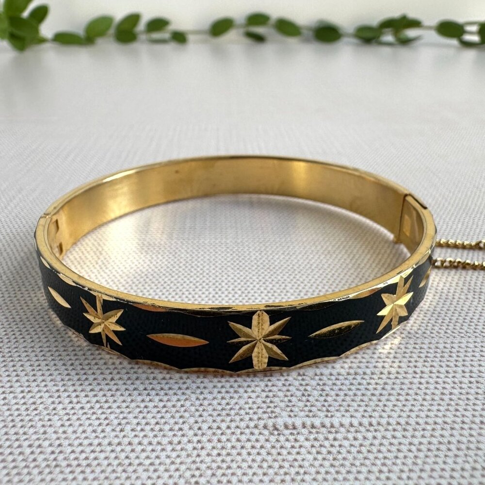 Black & Gold Enameled Hinged Bracelet with Star Etching and Safety Chain 7" - Picture 7 of 9